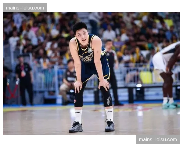 广东新星陈家政单节20分炸场 顶薪胡明轩轮换地位面临挑战